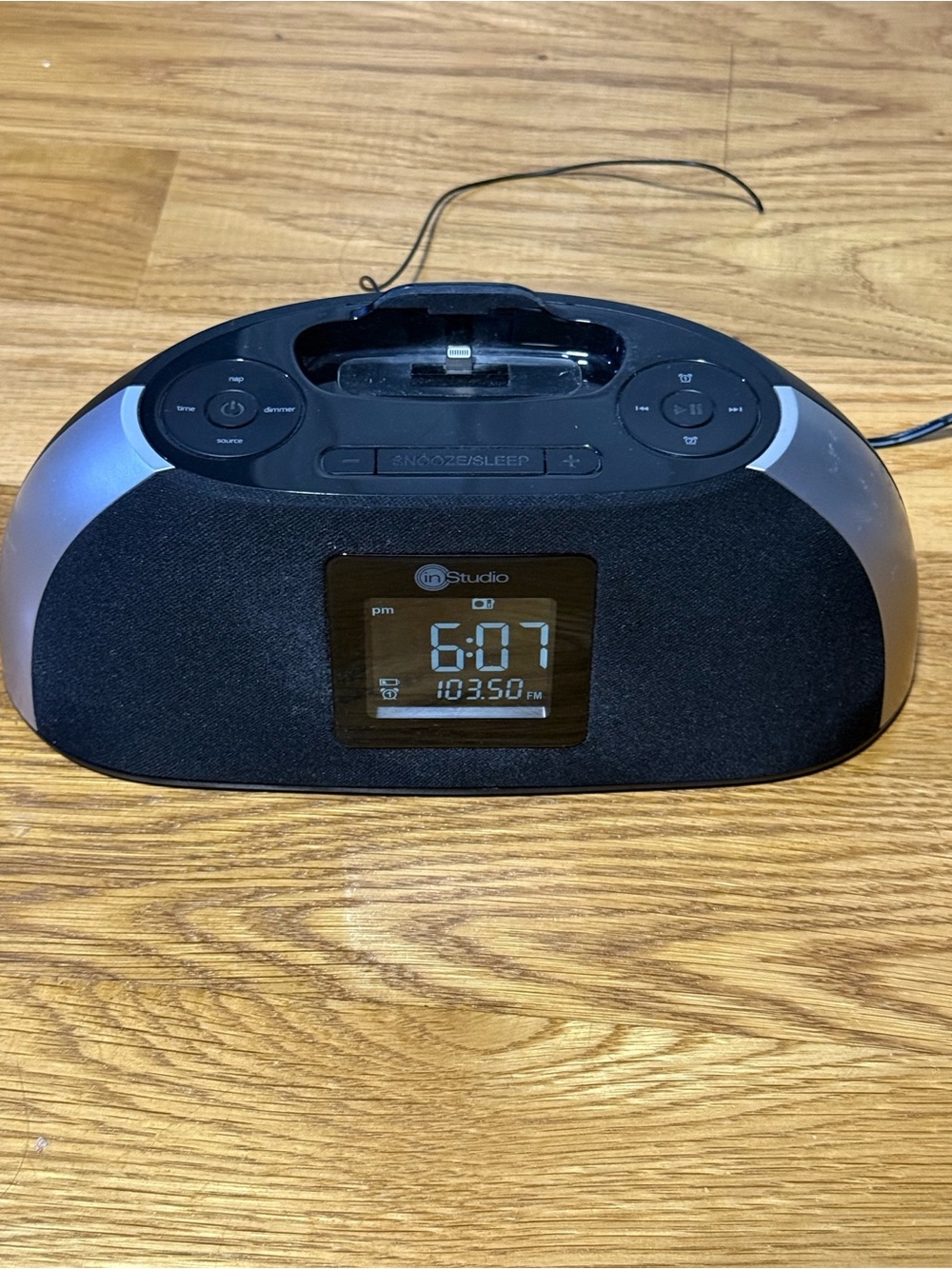 Instudio IPod IPhone Clock Radio And Dock​